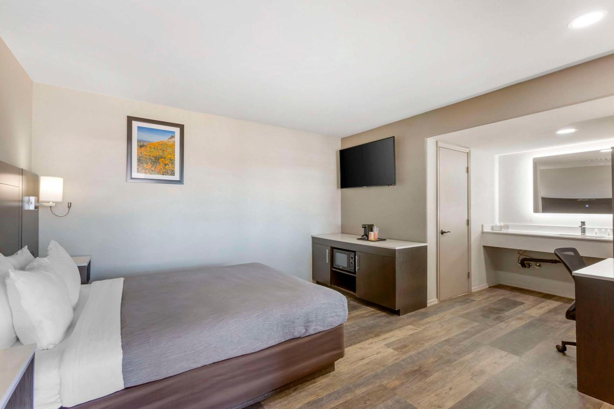 Quality Inn Шоу-Лоу Экстерьер фото