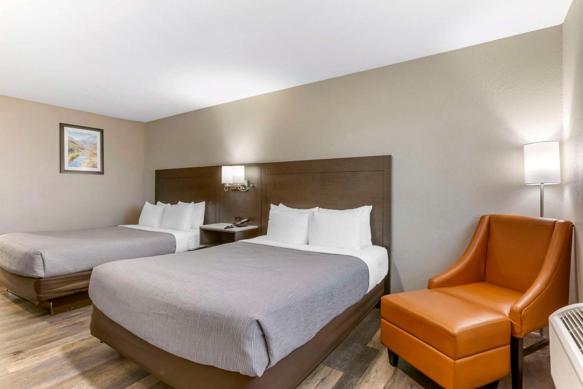 Quality Inn Шоу-Лоу Экстерьер фото