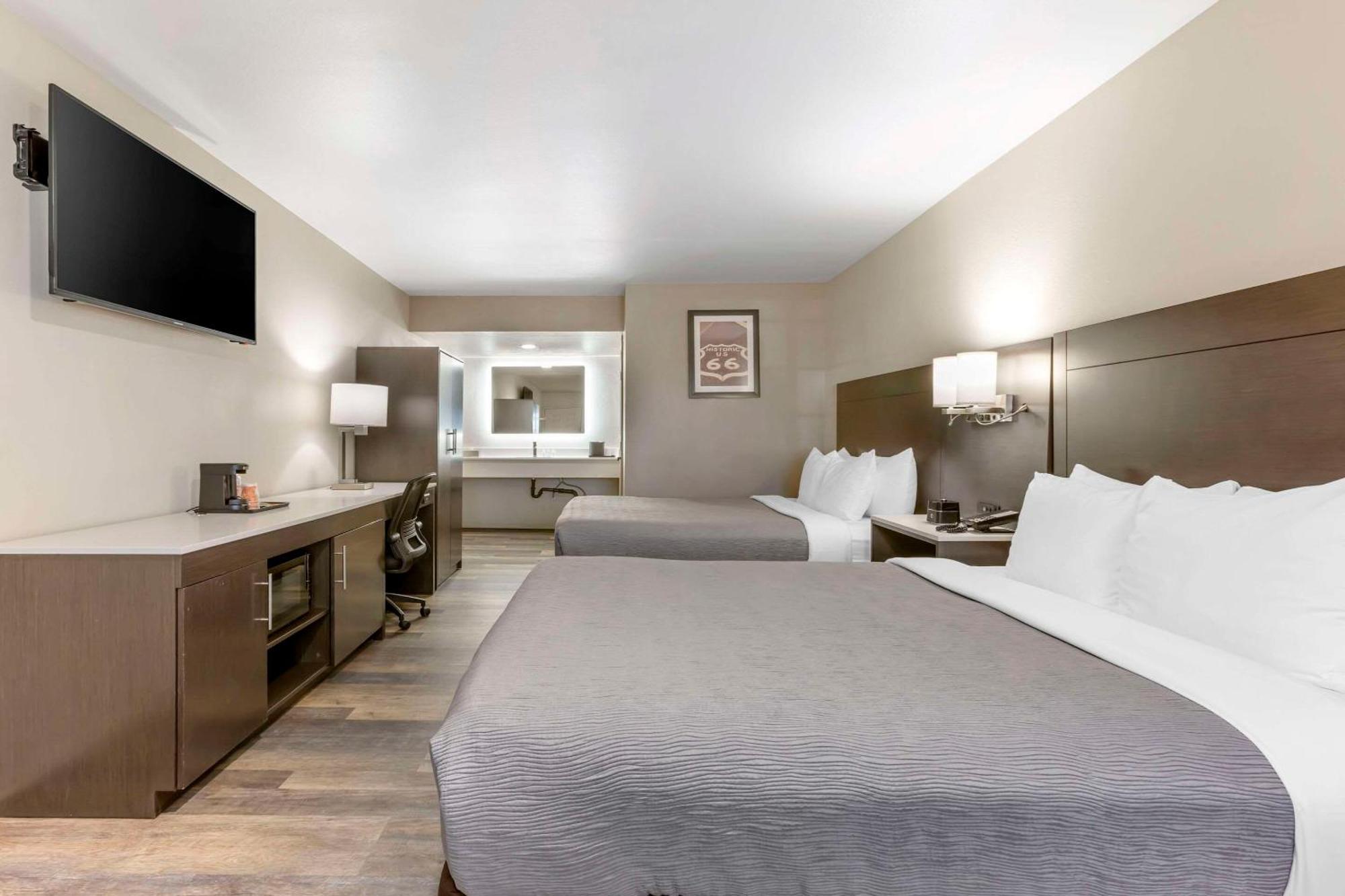 Quality Inn Шоу-Лоу Экстерьер фото
