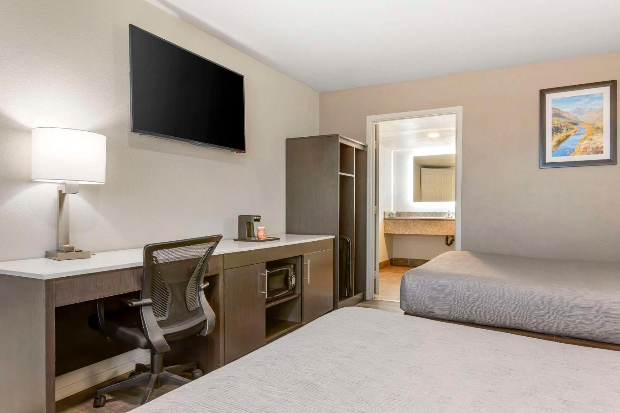 Quality Inn Шоу-Лоу Экстерьер фото